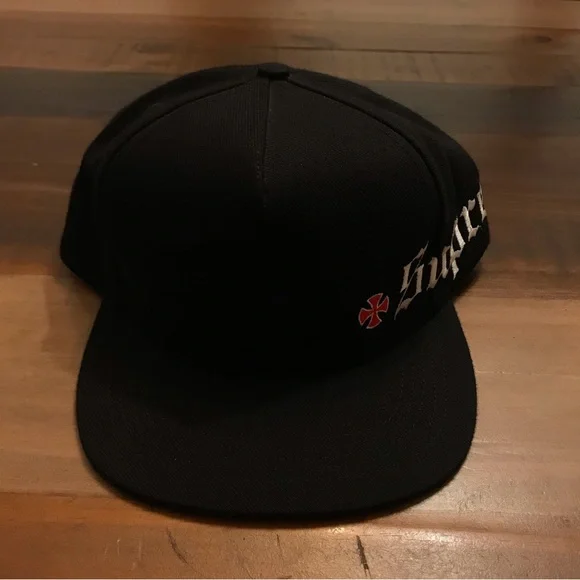 Supreme x Independent Snapback - Picture 6 of 9
